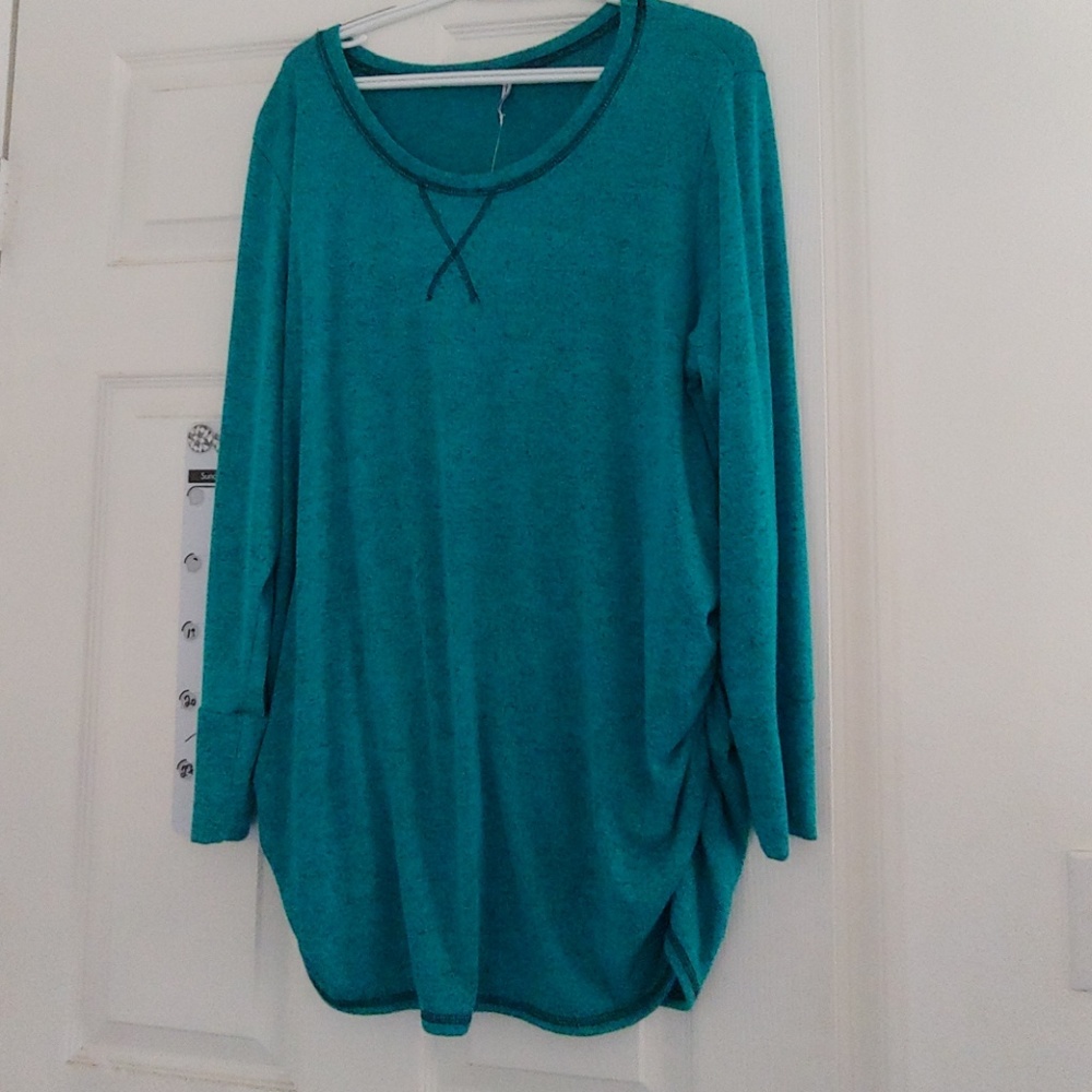 Long sleeve maternity shirt